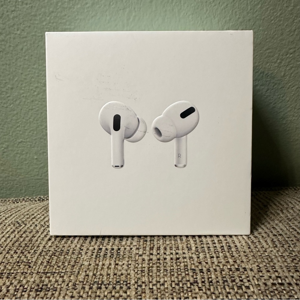 Apple AirPods Pro Box